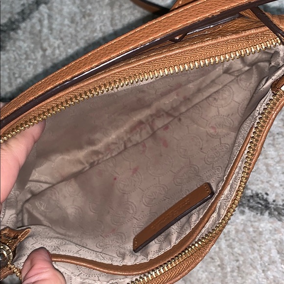 Michael Kors crossbody - Picture 3 of 4